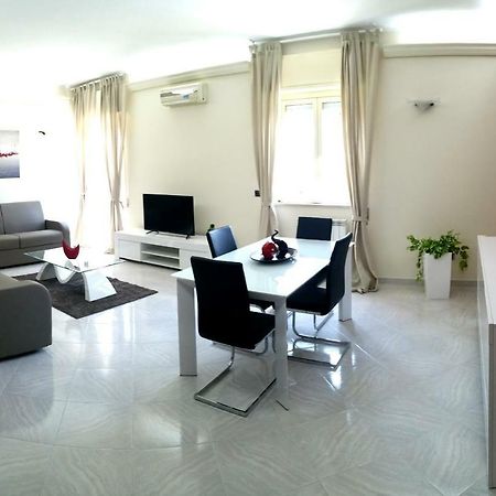 My Place Syracuse Ngoại thất bức ảnh