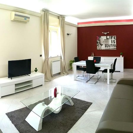 My Place Syracuse Ngoại thất bức ảnh